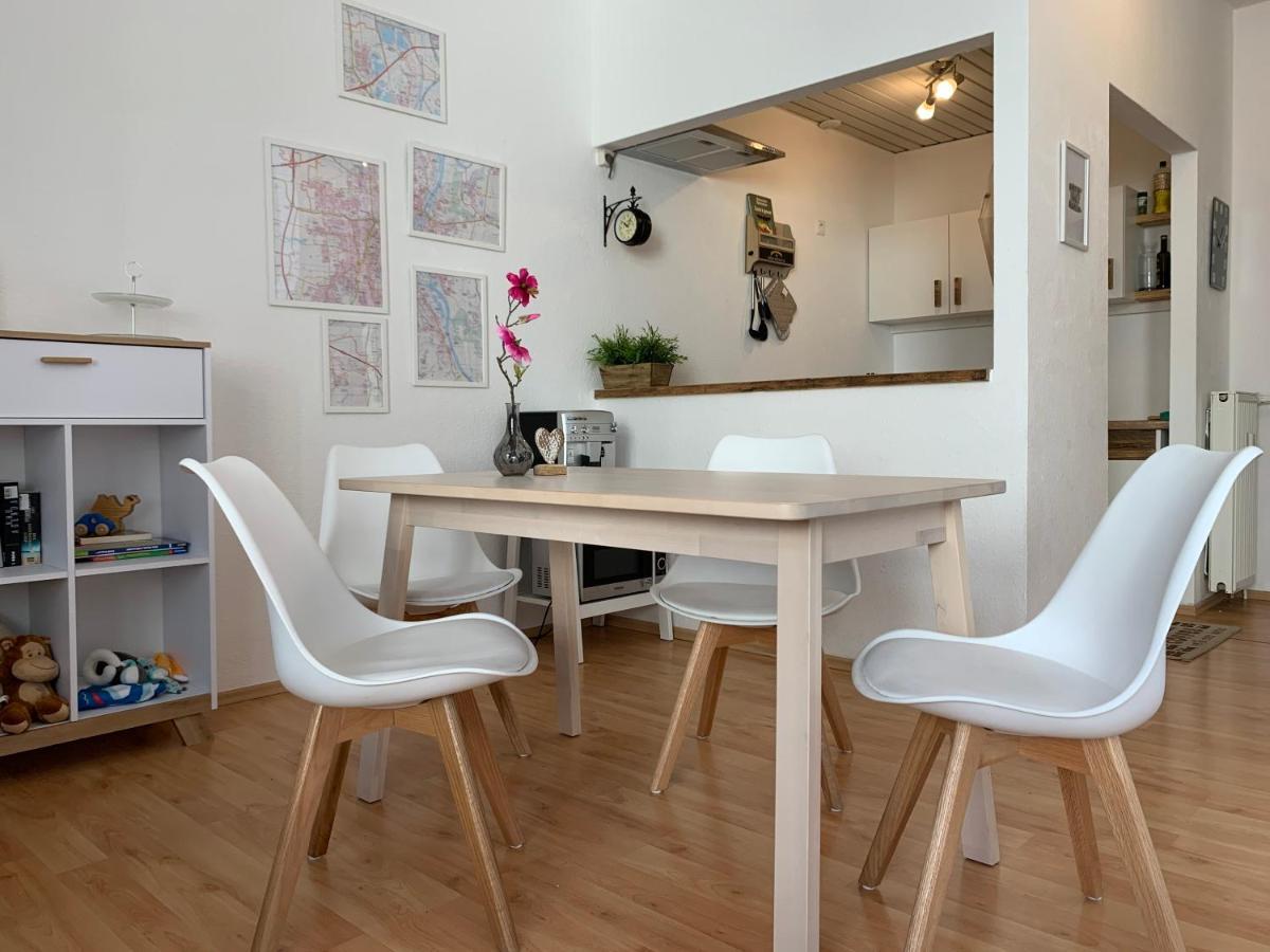 Helle Wohnung In Top-Lage, Hasselbachplatz - Altstadt, W-Lan, 4 Schlafplaetze マクデブルク エクステリア 写真