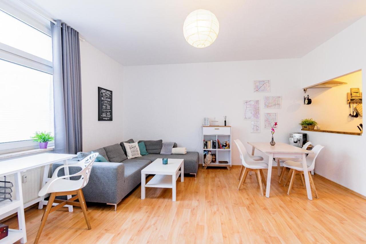 Helle Wohnung In Top-Lage, Hasselbachplatz - Altstadt, W-Lan, 4 Schlafplaetze マクデブルク エクステリア 写真